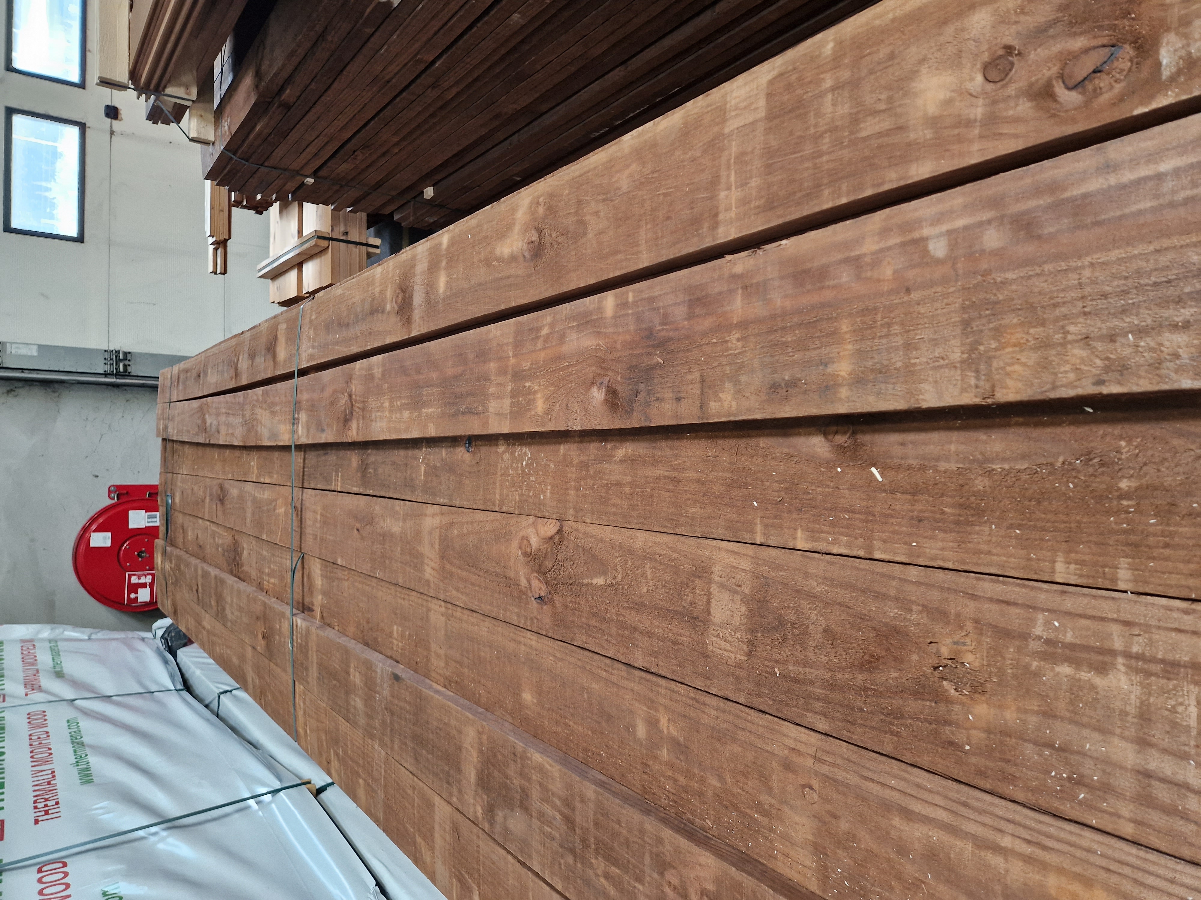 Thermo Radiata Pine, Rustik kvalitet, FSC Mix Credit